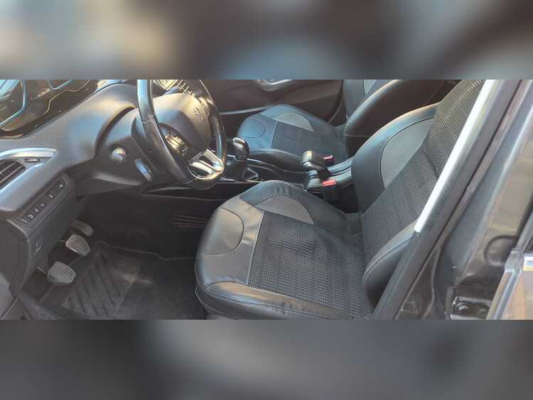 Peugeot 2008 90 cv hdi foto 5